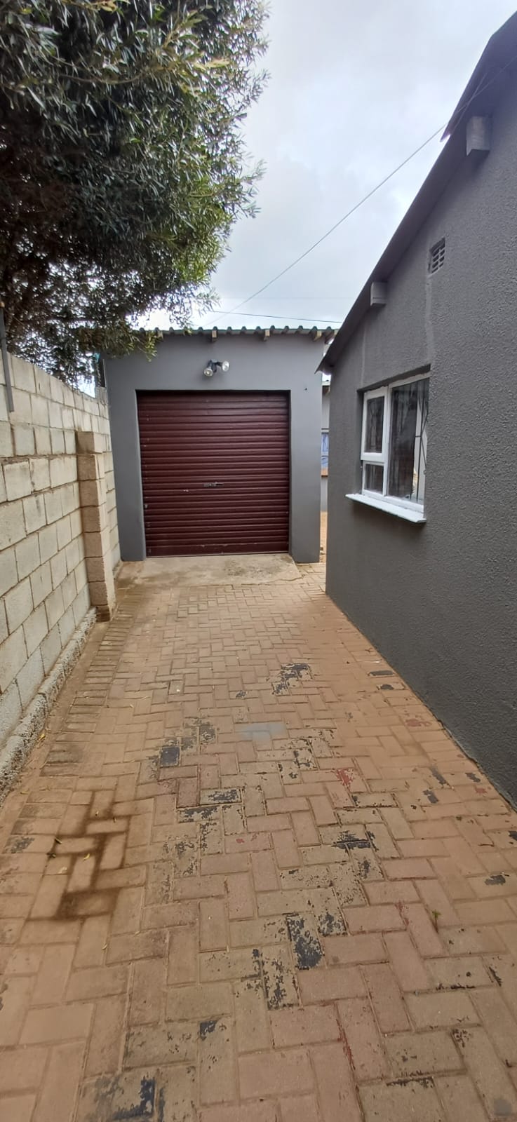 2 Bedroom Property for Sale in Zwide Eastern Cape